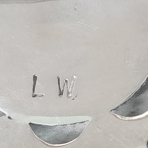 Lorraine Waatsa, Zuni Artist, Sterling and Mediterranean Coral Cluster Pendant - Picture 4 of 12